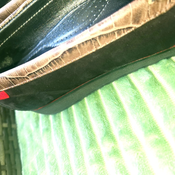 Marc Joseph-New York Women's Black Suede Leather and Croc Loafers. Size 10. - Picture 16 of 16